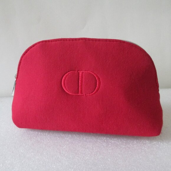 DIOR MAKEUP BAG🌺 - Picture 2 of 13